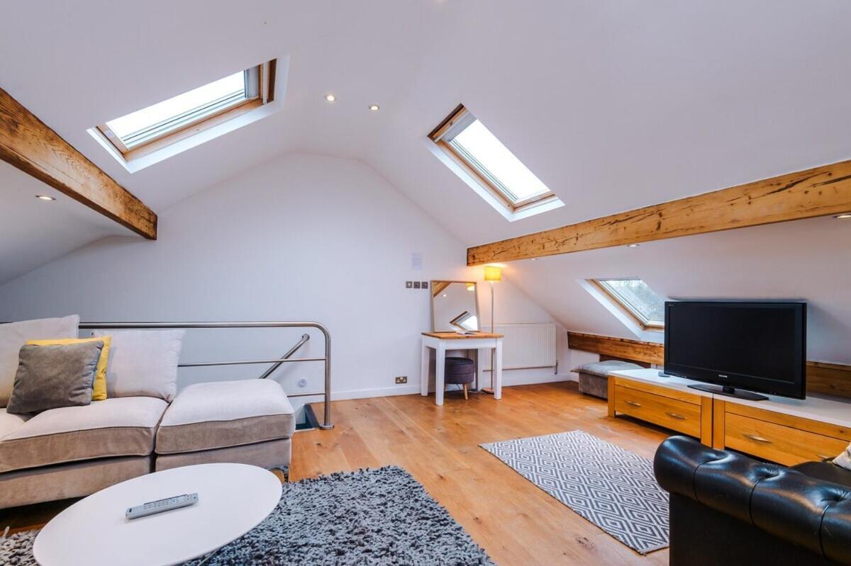 By Staycay - * Cheadle Hulme