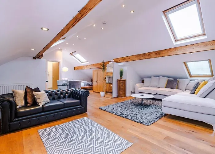 Apartment Suites By Staycay - Cheadle Hulme