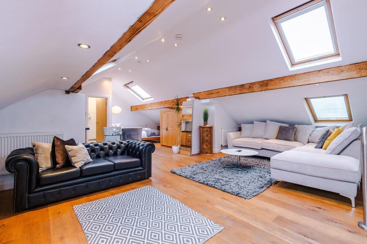 Apartment By Staycay - Cheadle Hulme