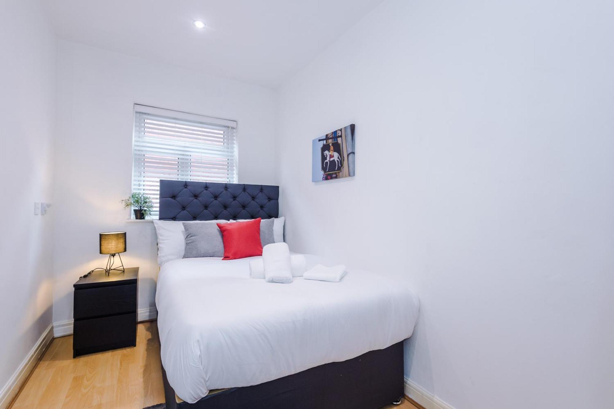 By Staycay - Apartment Cheadle Hulme